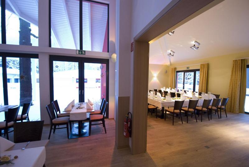 Restaurant Waldmeisterei Gera Ngoại thất bức ảnh